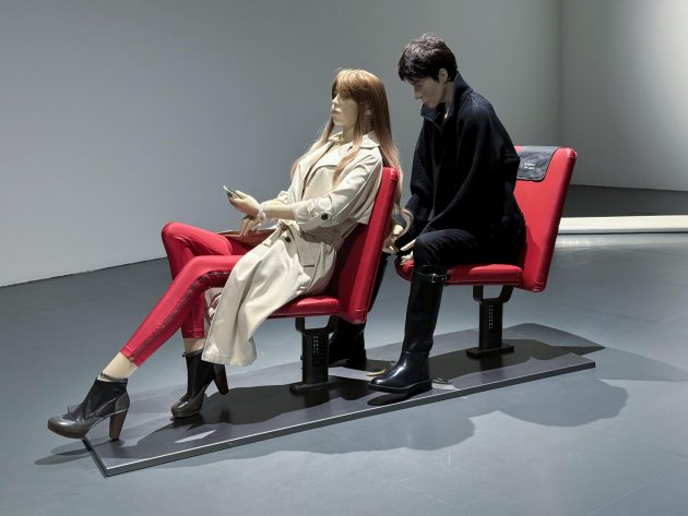 Las esculturas biónicas de Alexandra Bircken en el Culturgest de Lisboa